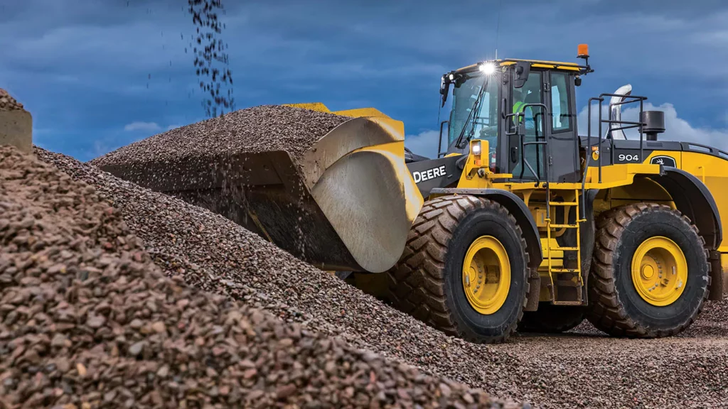 John Deere Showcases New 904 P-Tier Wheel Loader with Additional Technology Advancements